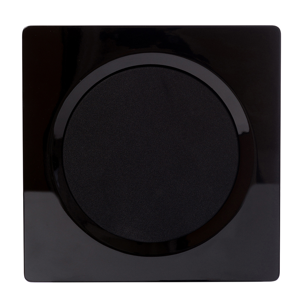 Svart vägghögtalare med slät yta och cirkulär grill.