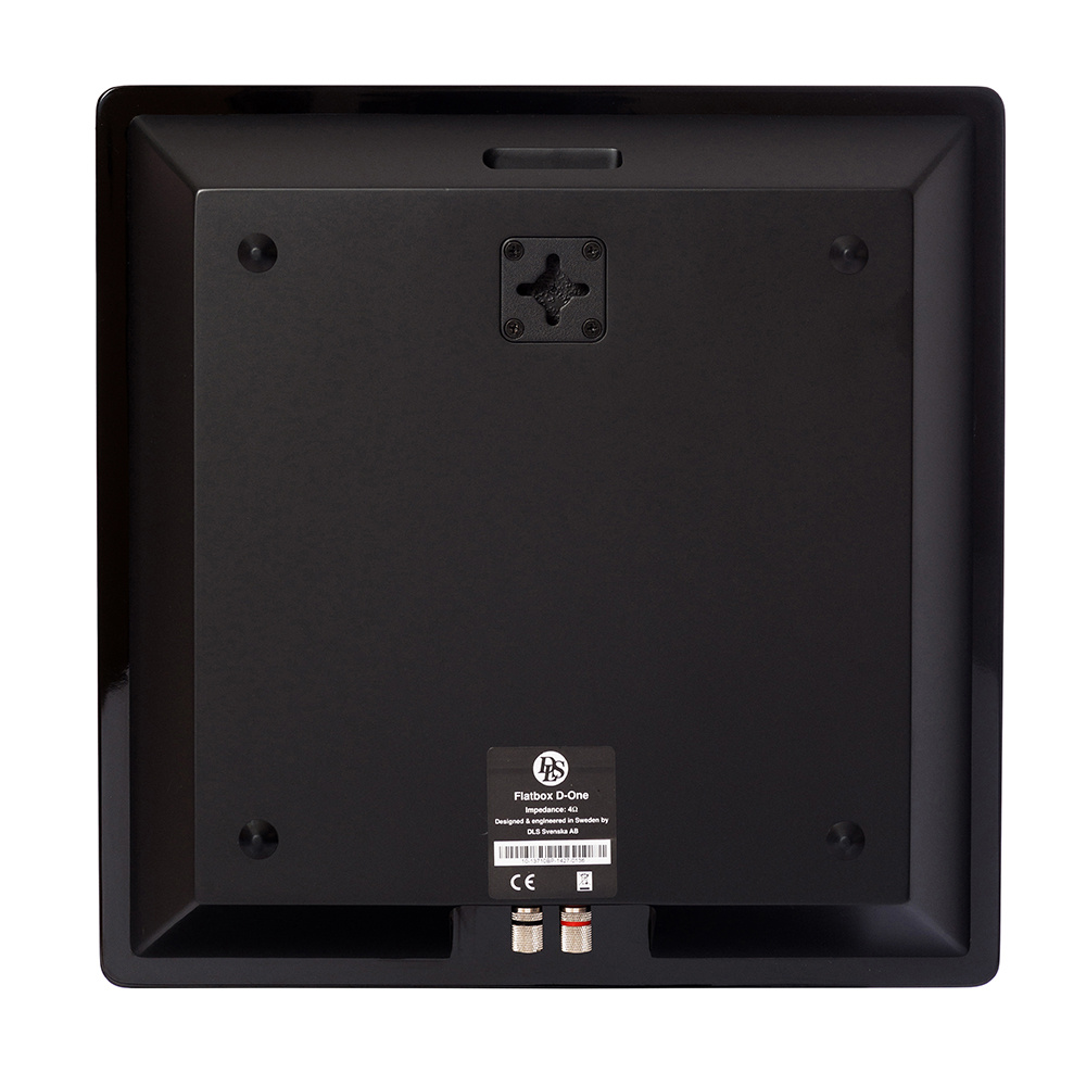 Svart vägghögtalare med en slät baksida och anslutningar.