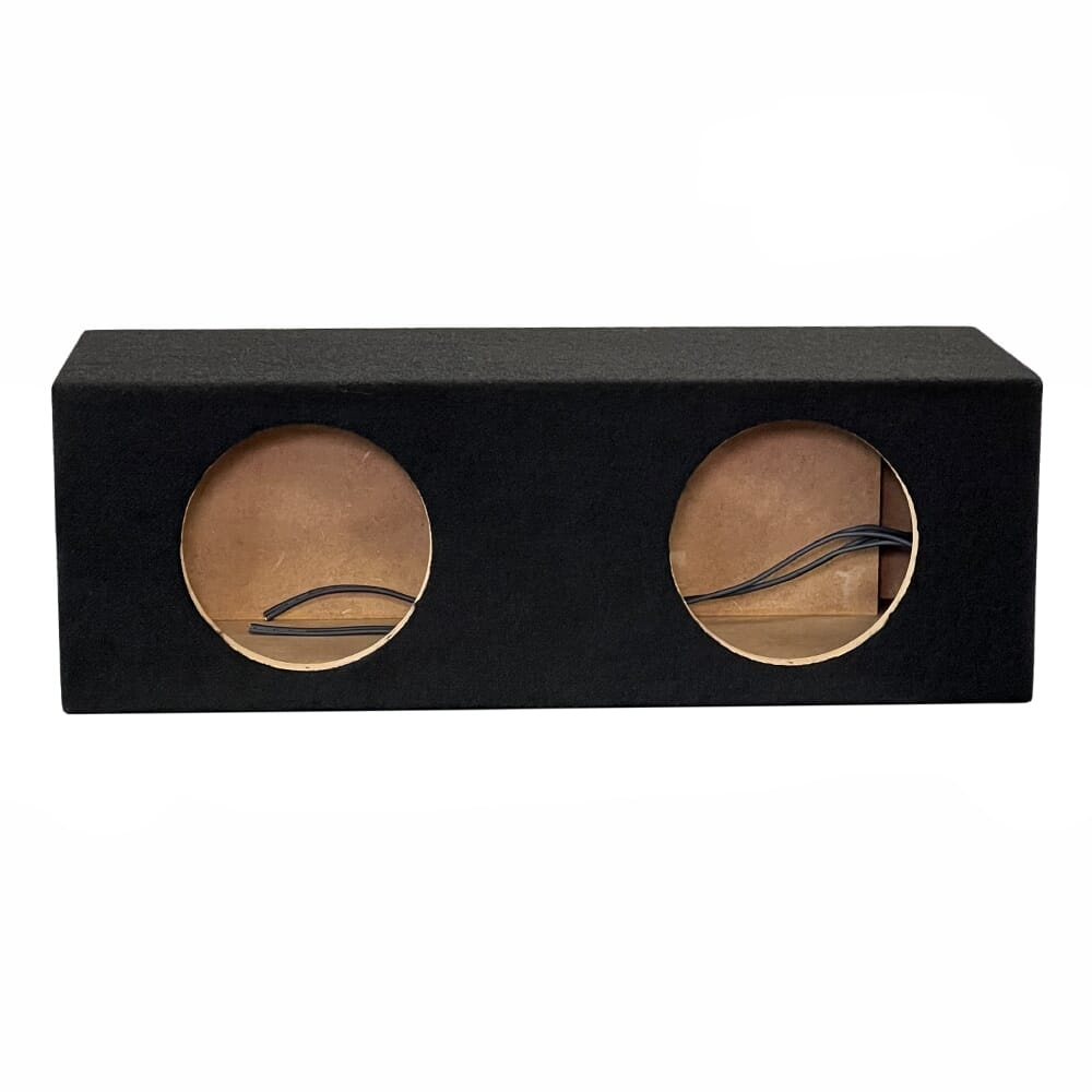 Modellanpassad tom baslåda för Mustang Mach-E, med två rundade hål.