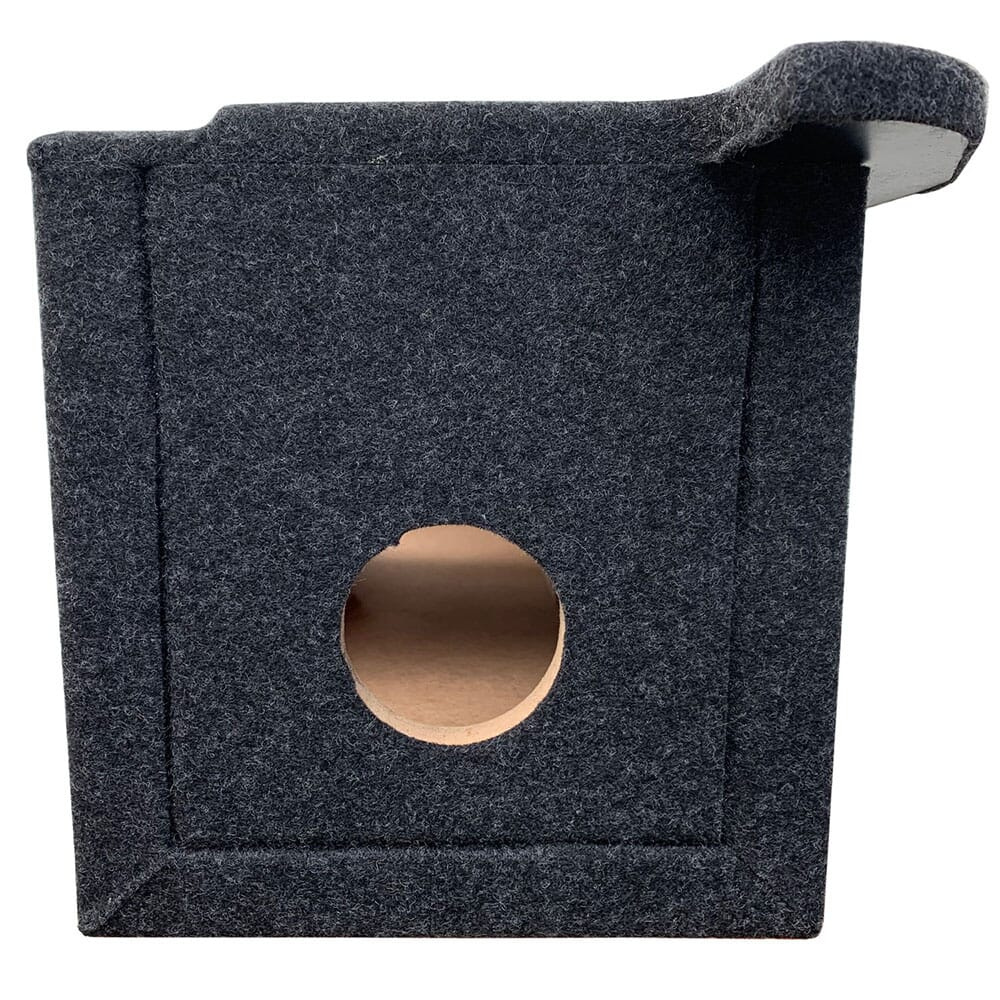 En svart baslåda för VW ID.4 & ID.5 med ett hål för installation.