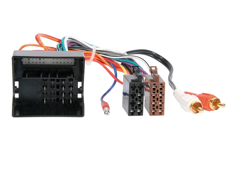 Quadlockadapter med flera färgade kablar för Audi-halvaktivt ljudsystem.