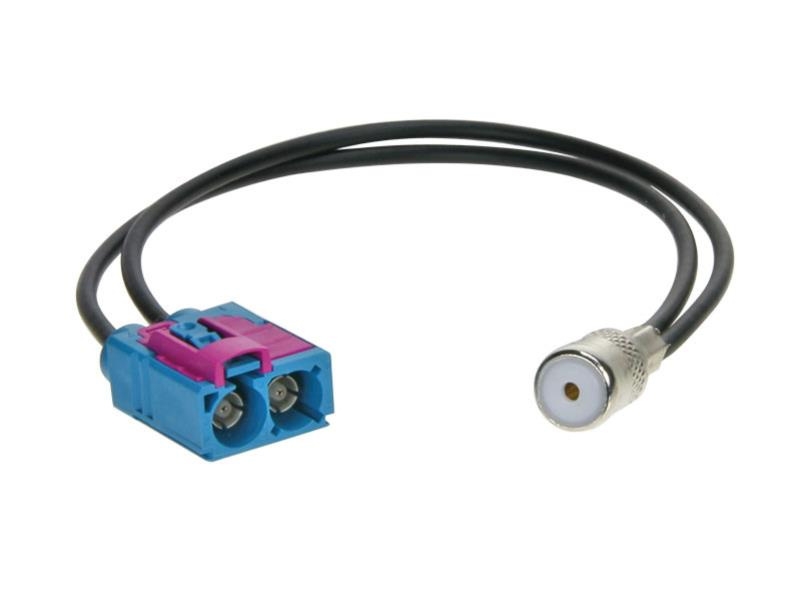 Dubbel Fakra - ISO adapterkabel för montering av original stereo.