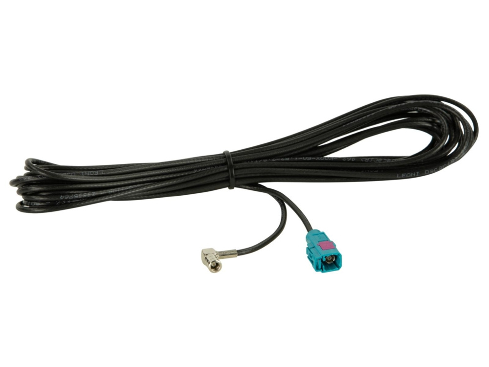 Kabel med Fakra och SMB-kontakter, 750 cm lång.