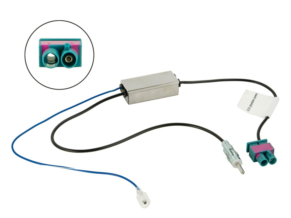 En antennaadapter med Fakra till DIN och en 20 cm kabel.