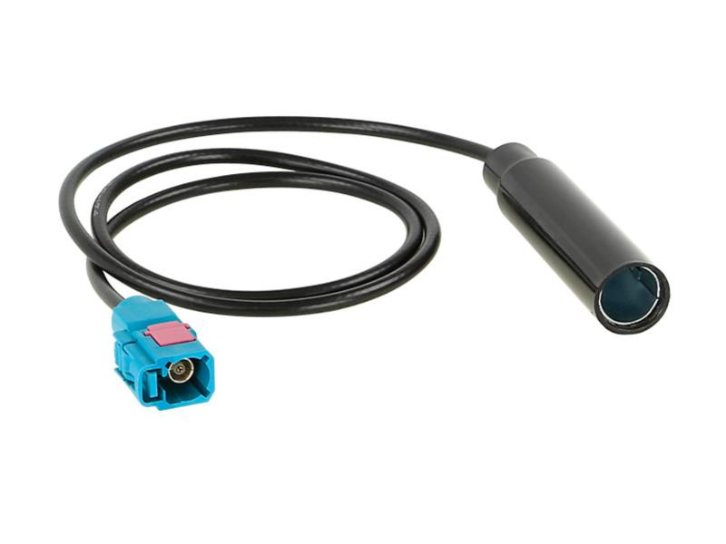 Antennadapter Fakra-DIN med en kabel och kontakter.