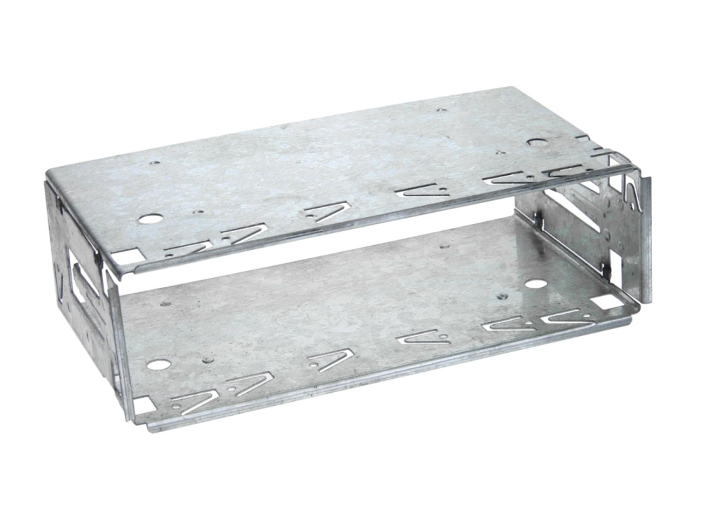 En metallram för montering, grå och rektangulär.