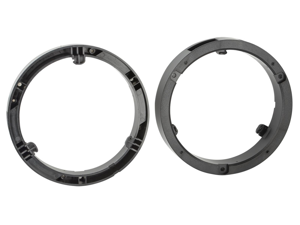 Två högtalaradaptrar i plast för Mitsubishi/Citroen, Ø165 mm.