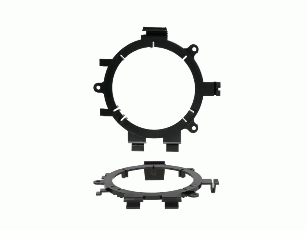 Högtalaradapter i plast för olika fordon, Ø165mm, med monteringsdetaljer.