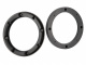 Högtalaradapter Ø130mm, 13mm höjd Två svarta högtalaradaptrar med rund form och monteringshål.