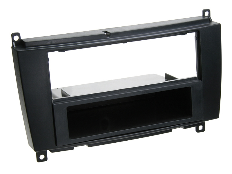 Ram för stereoinstallation i Mercedes CLK 2004-2010.