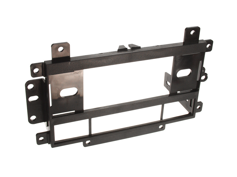 Monteringsram för att installera bilradio i vissa Chevrolet och Hummer-modeller.