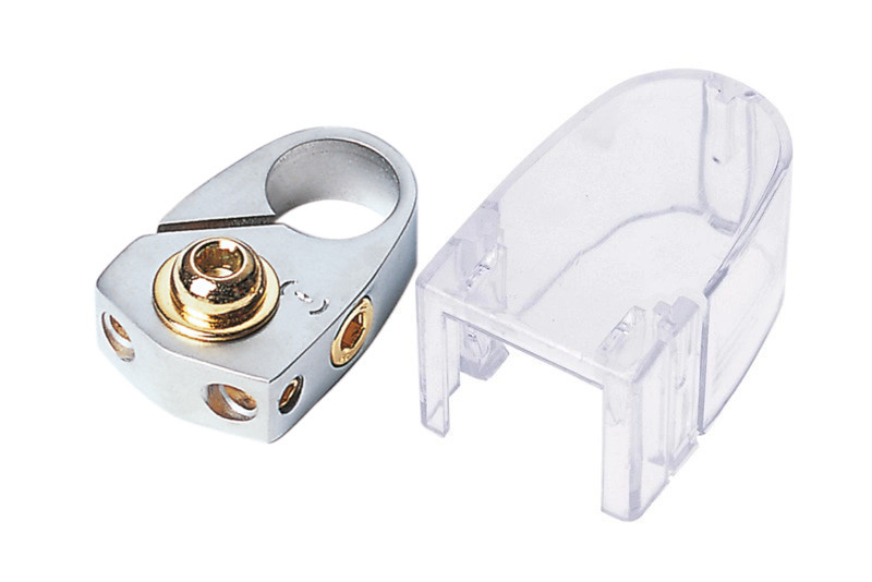 En metallanslutning för batteripol med skyddslock.