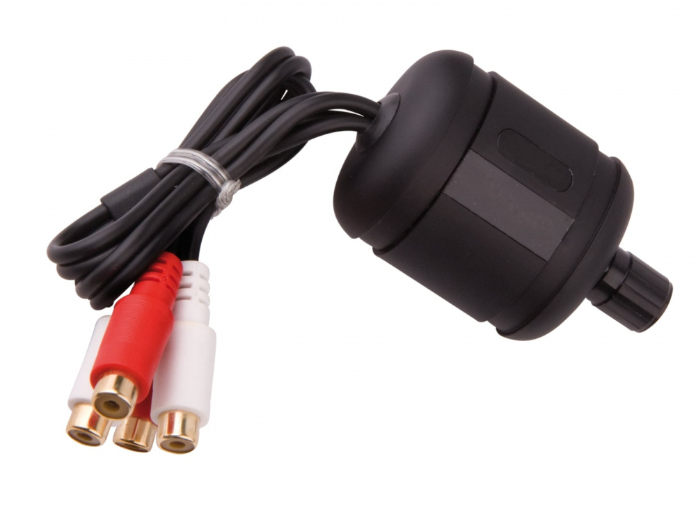 En svart kontroll med kablar och RCA-kontakter för ljudjustering.
