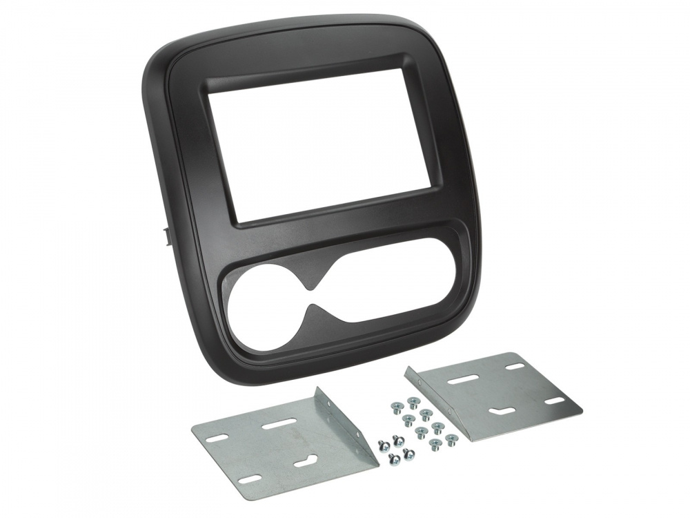 Monteringsram i svart plast med fäste och skruvar för bilstereo.