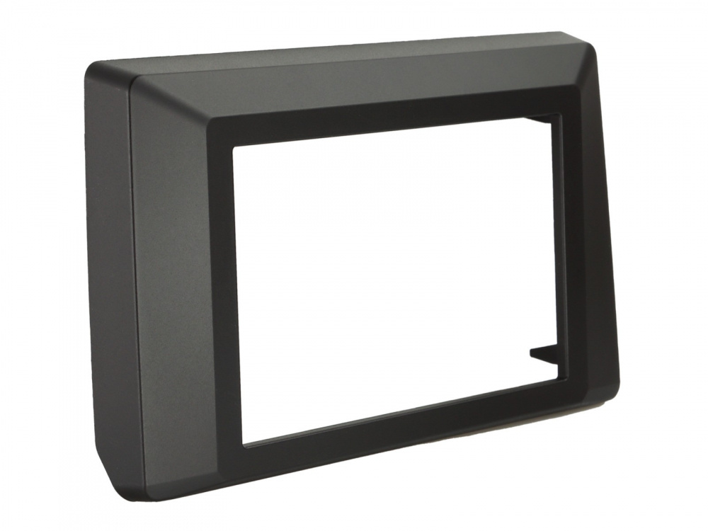 Monteringsram i svart plast för 2-DIN enhet till Dacia Duster 2021-2024.