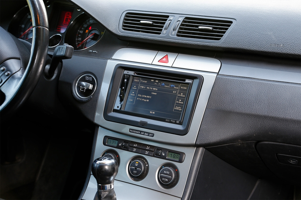 Monteringsram 2-DIN Seat/Skoda/VW, svart