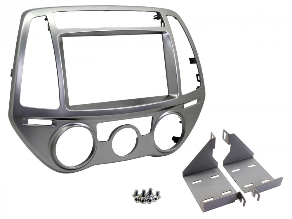 Monteringsram för 2-din stereo i Hyundai i20 2012, silverfärgad med fästen.
