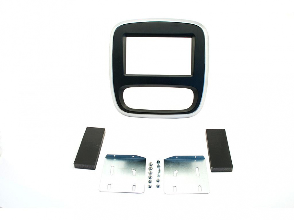 Monteringsram för dubbel-DIN, skruvar och fästen ingår.