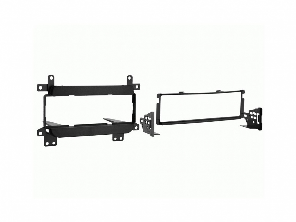 Monteringsram för enkeldin-stereo till Suzuki, svart plast.