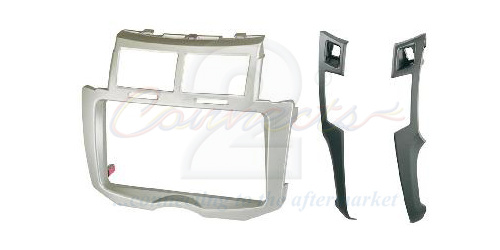 Monteringsram för dubbel-din stereo till Toyota Yaris 07 och senare.