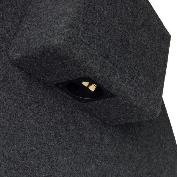 Tom baslåda för Ford Focus 98-05, grå filtfinish och anslutningar.