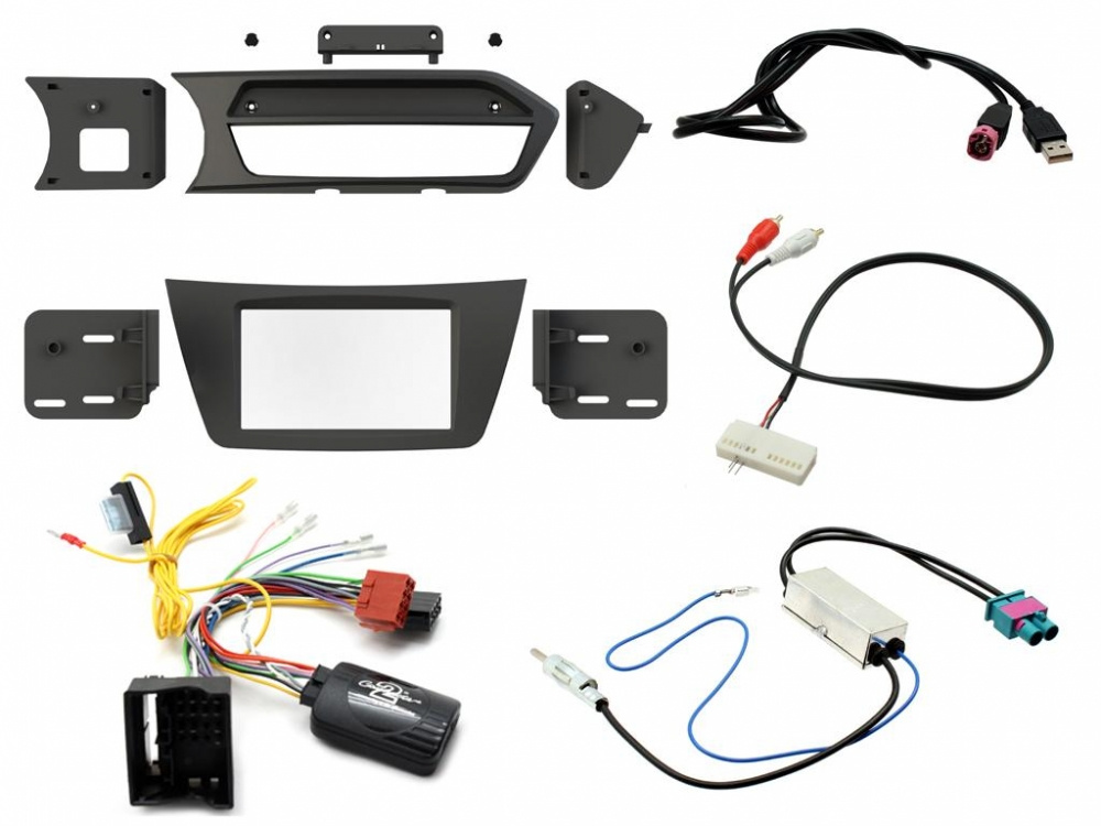 Installationskit för Mercedes C-Class 12-14 LHD med diverse kablar och kontakter.