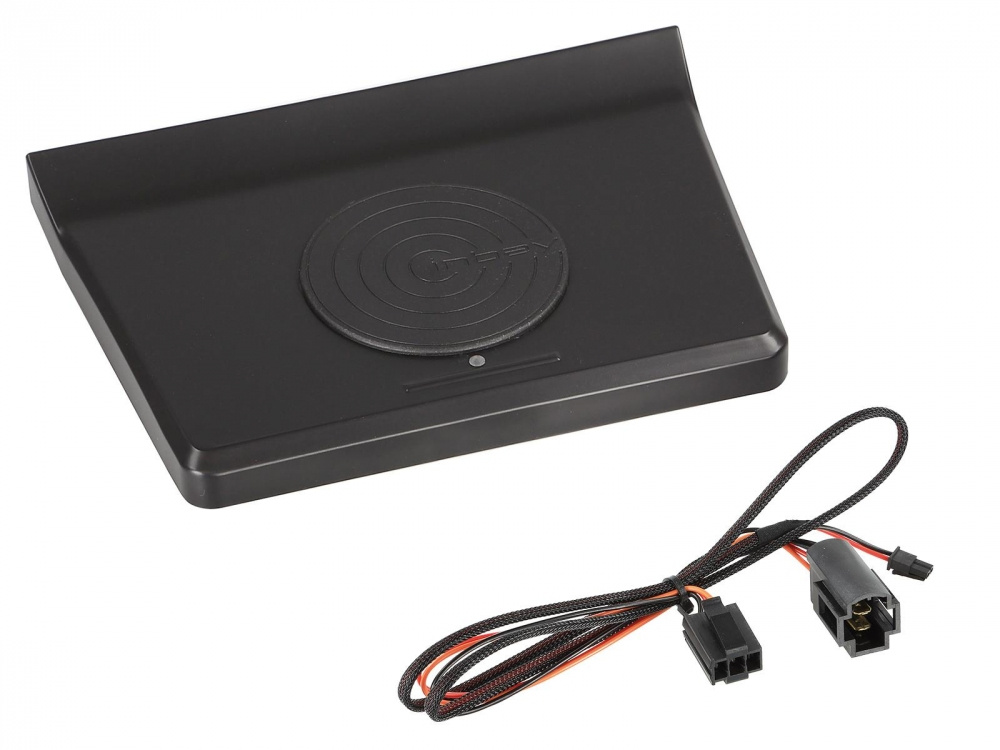 Qi-laddare för Volkswagen-modeller med sladd och kontakt.