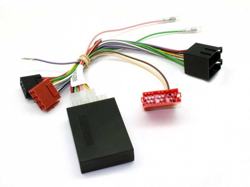 Rattstyrningskablage med kontakter för Volvo FH 2008 och Mini ISO.