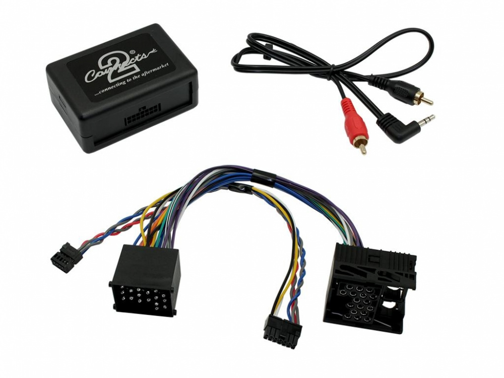 Adapter med kablar för anslutning av ljudenheter till BMW-system.