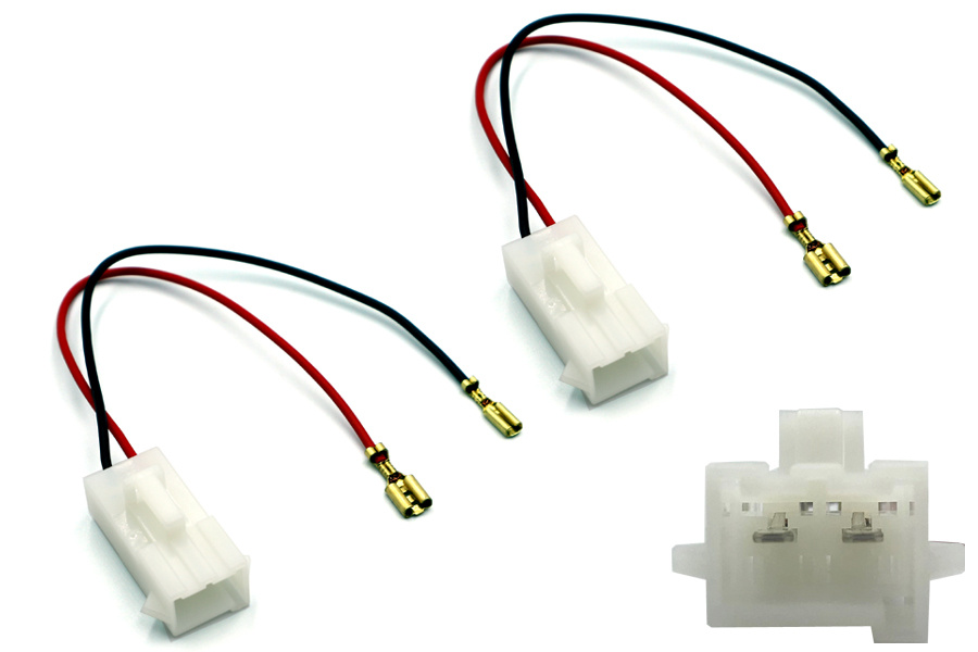 Högtalarkontakter med två kablar och kontaktstycken för Volvo-modeller.