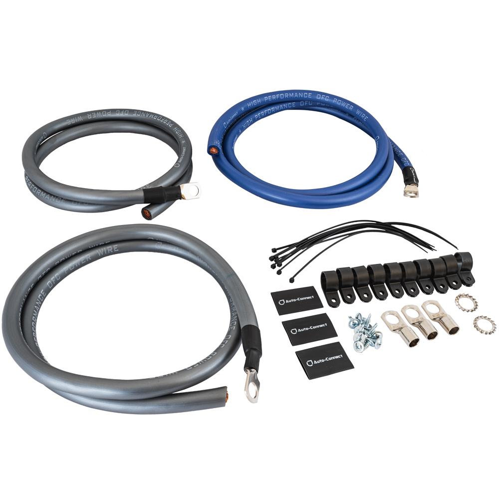 Kabelkit med tre kablar och tillbehör för installation av ljudsystem.