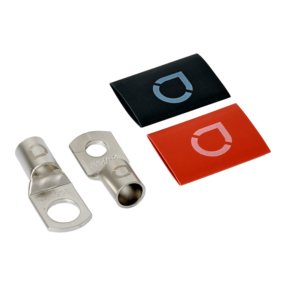 Rörkabelskor i röd och svart plast, metalliska kabeländar med hål.