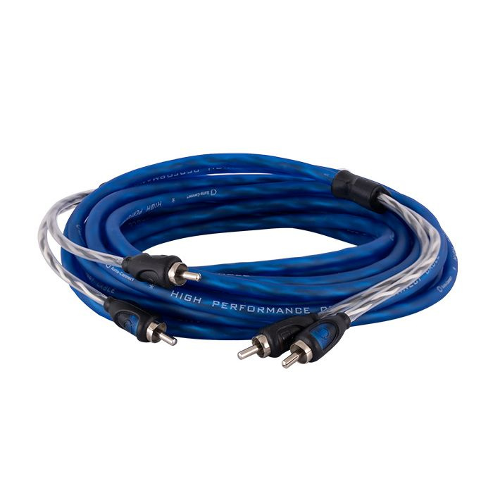 Kabel i blå och silver med fyra kontakter, 5,5 meter lång.