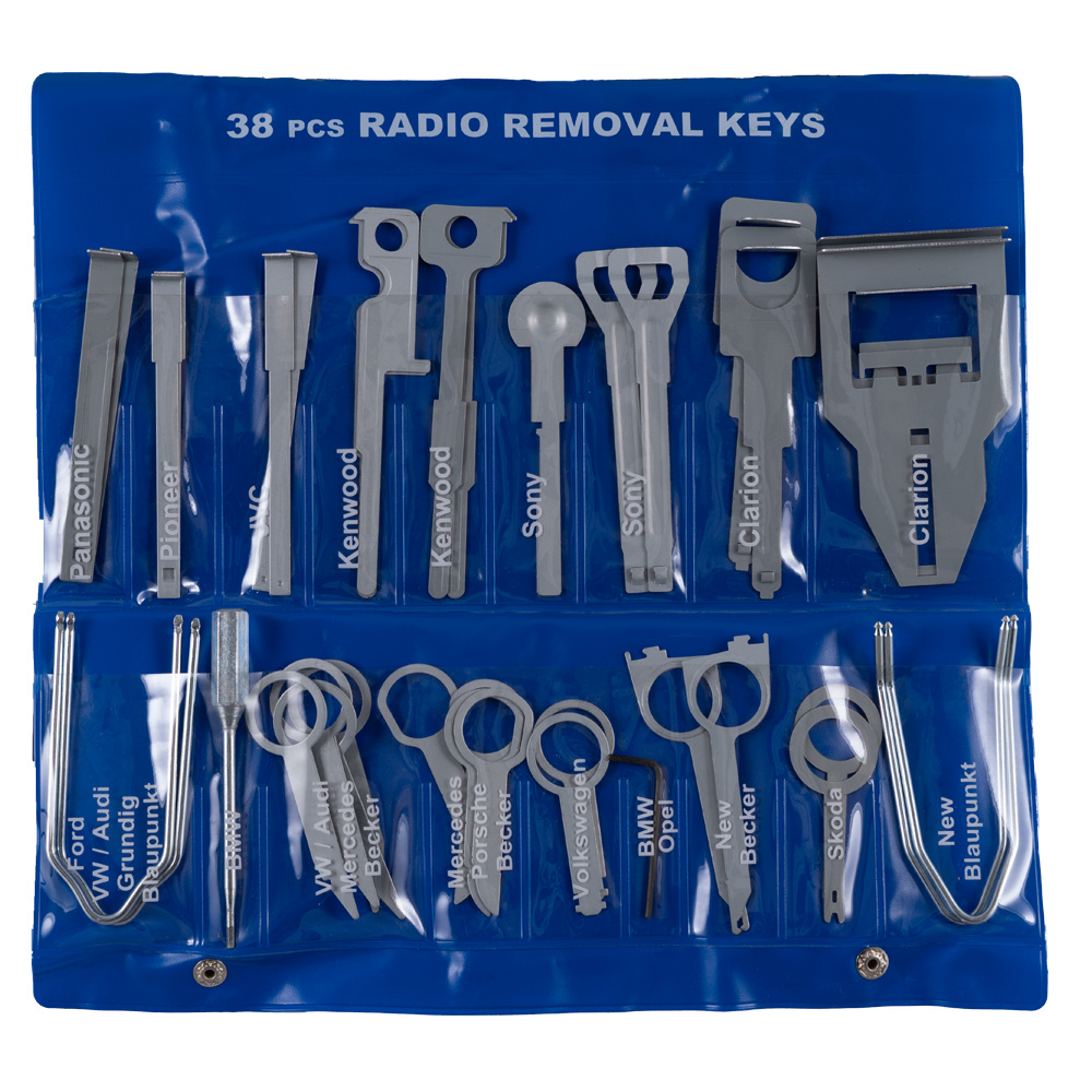 Ett 38-delars set med urtagningsnycklar för bilradio.