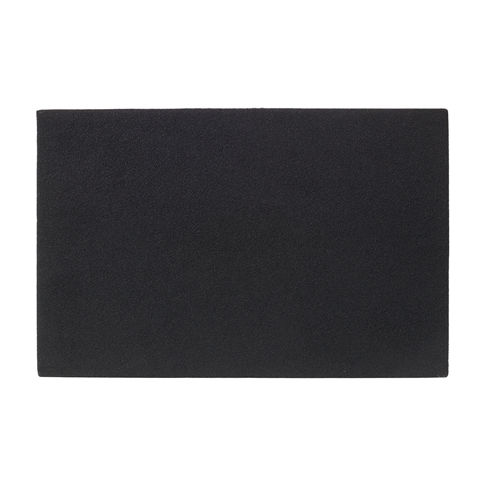 En svart, portad baslåda avsedd för en 12-tums högtalare.