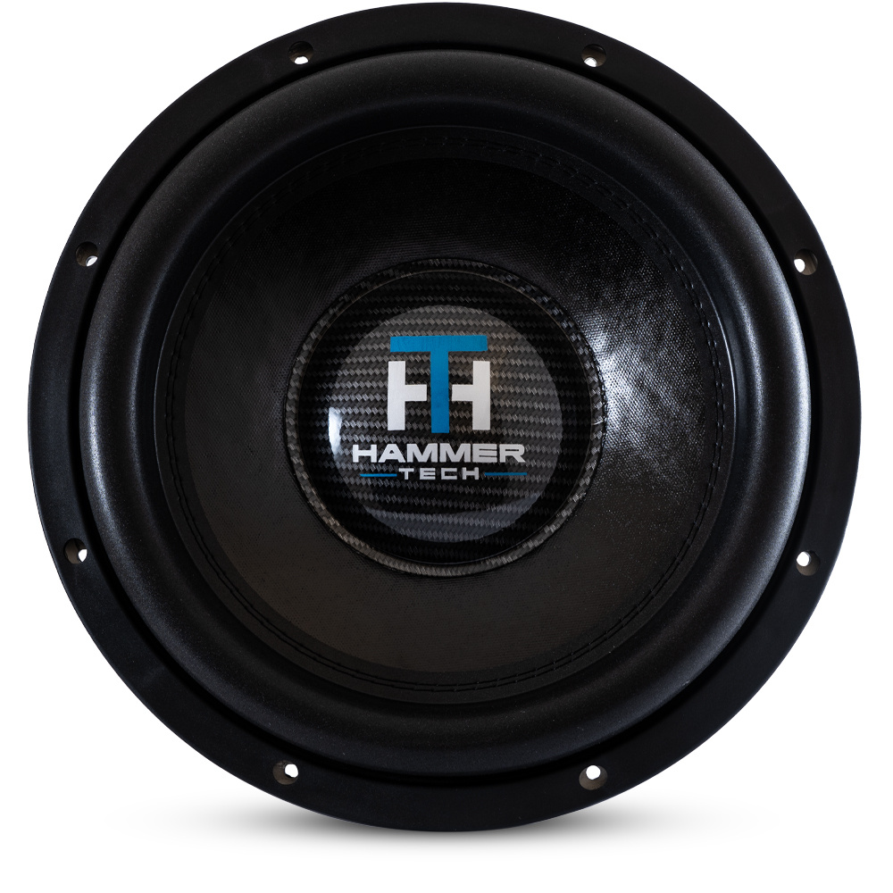 En svart subwoofer med en kolfiberdesign och Hammer Tech-logga.