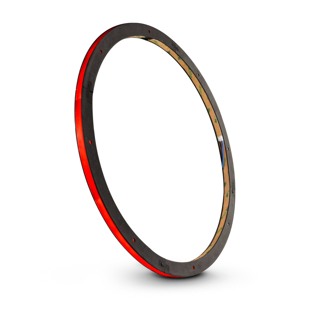En rund RGB LED-ring med röd belysning, designad för högtalare/basar.