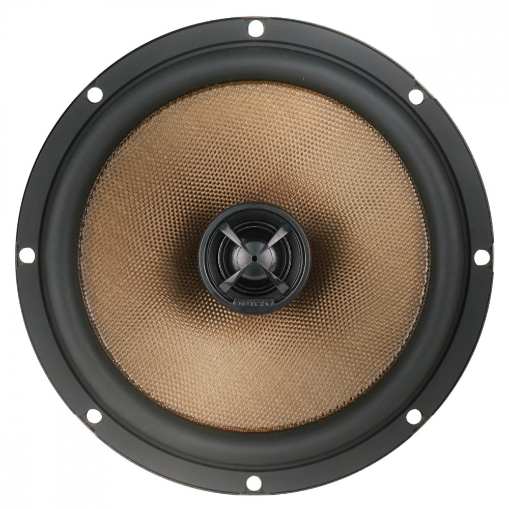 En koaxialhögtalare med en 6,5 tums membran och en guldbrun yta.