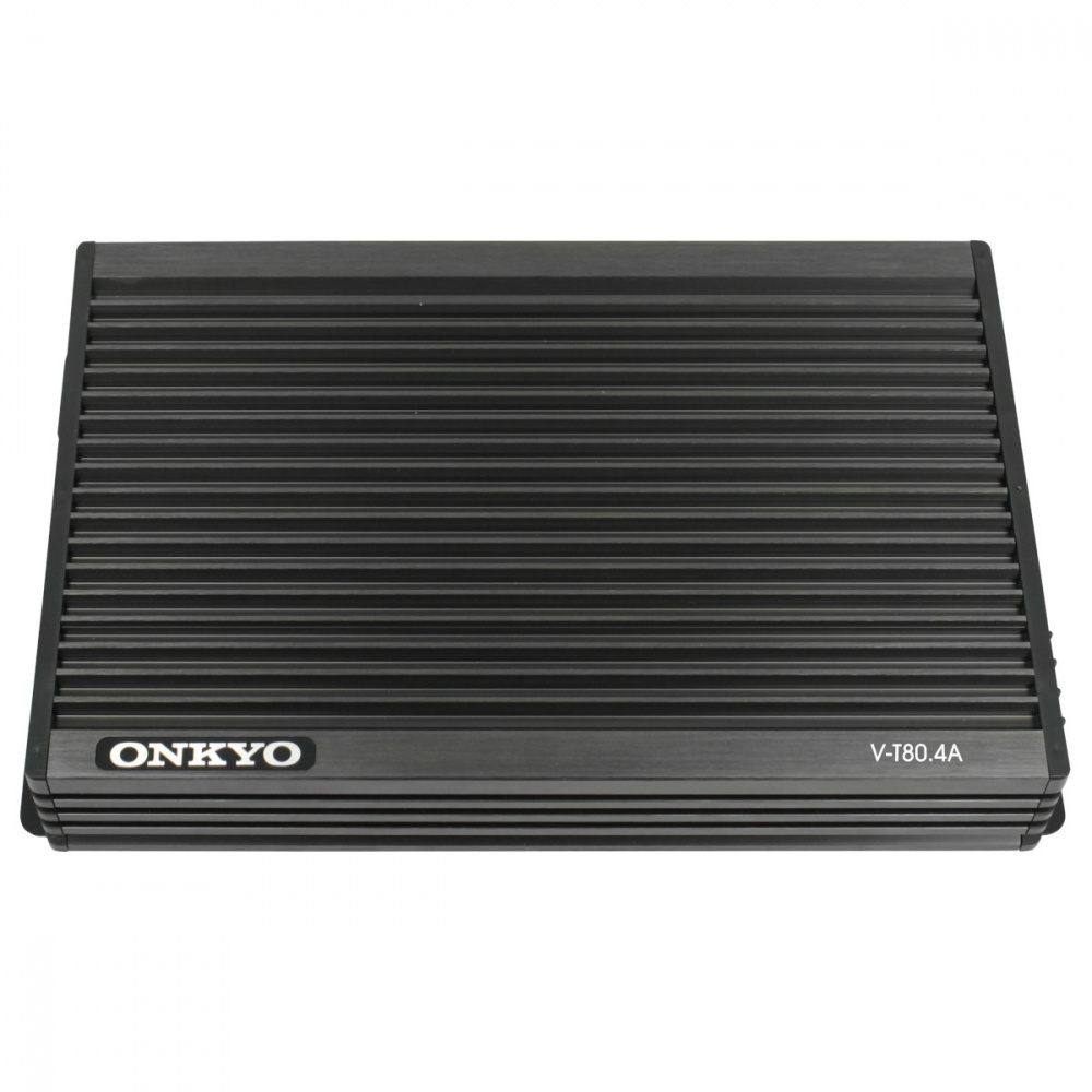 En svart fyrkantig förstärkare med ribbat lock och Onkyo-logotyp.