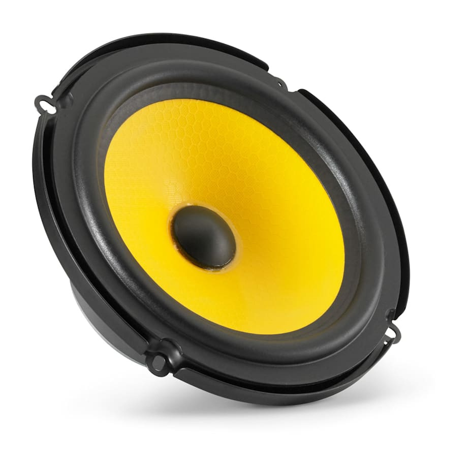 En svart högtalare med en gul kon och en central diskantelement.