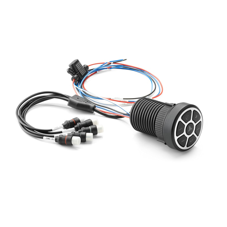 Marin mediaspelare med knappar och kablar för anslutning.