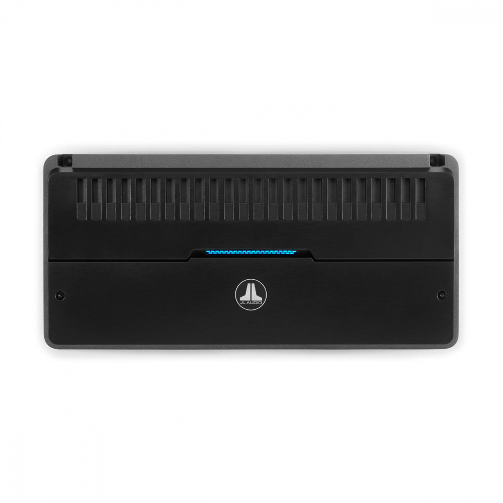 En svart förstärkare med logotyp och LED-lampa.