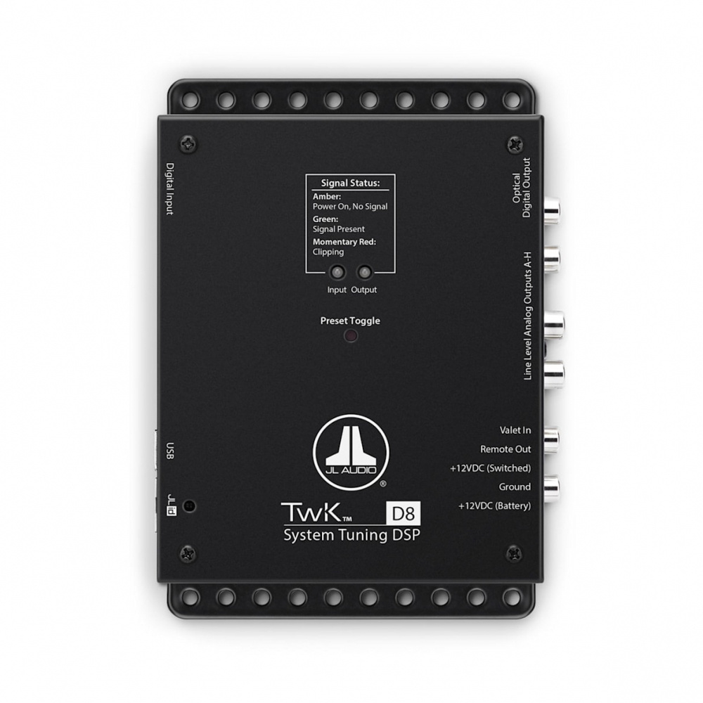 En svart, rektangulär DSP-enhet med flera ingångar och utgångar.