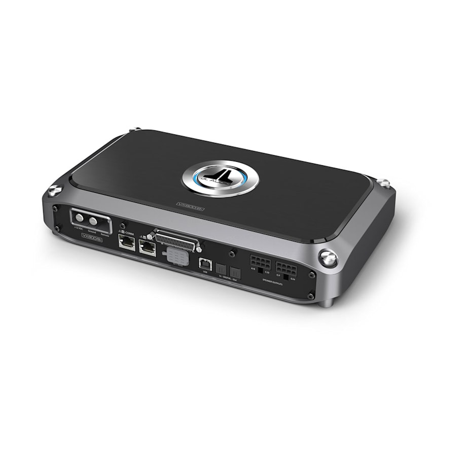 Ett 8-kanaligt DSP-slutsteg med flera anslutningar och en svart/silver design.