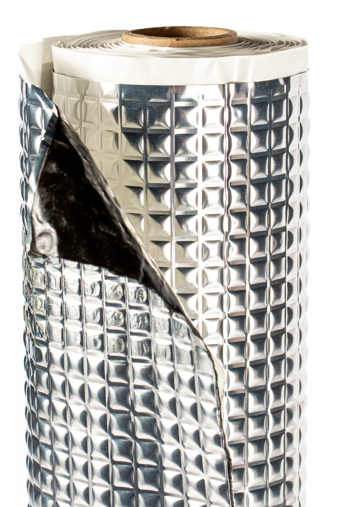 En rulle av dämpmatta med en glänsande yta och en texturerad design.