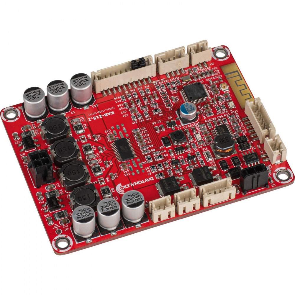 Förstärkarkort med Bluetooth, två 15W kanaler, röd kretskort.
