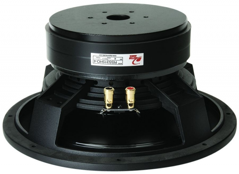 Subwoofer med robust konstruktion och anslutningar för ljudsystem.