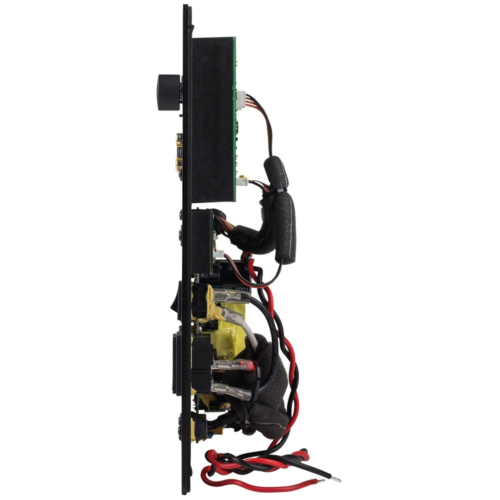 En profilbild av Dayton Audio SPA250DSP med elektroniska komponenter och anslutningar.