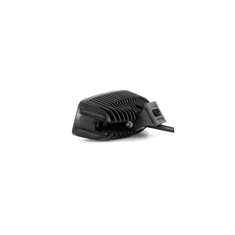 Backljus med kompakt design och effektiv kylning, 18W, 15.8 cm lång.