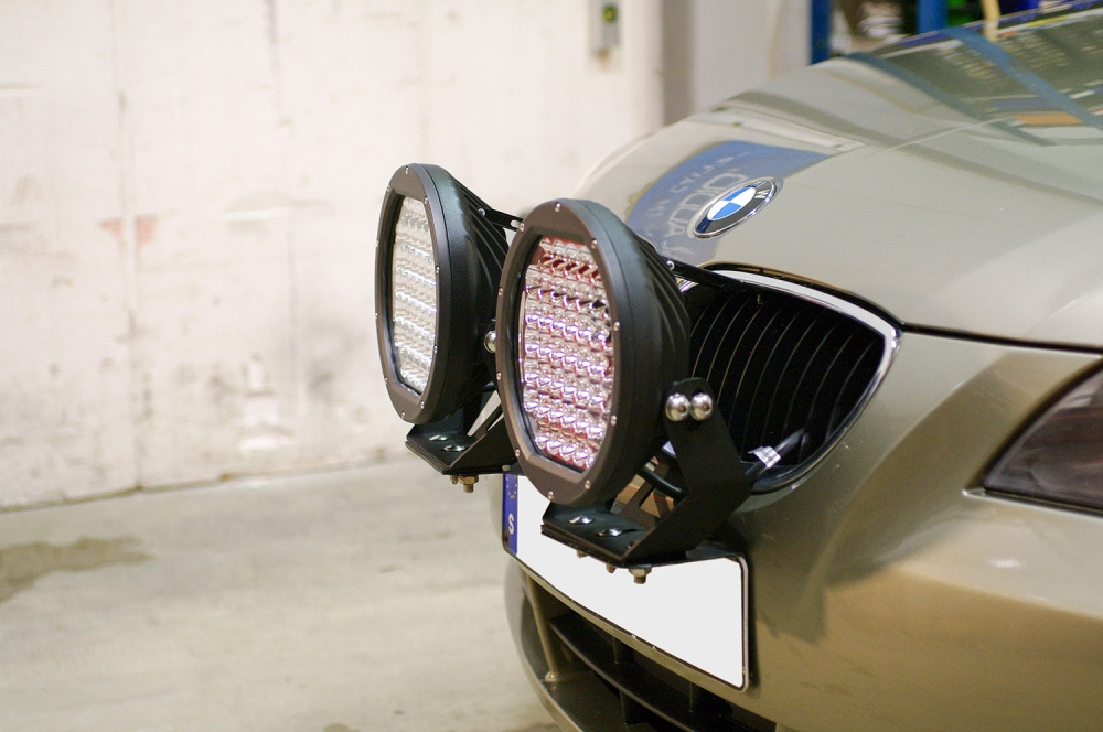 NIZLED nummerplåtfäste för N225